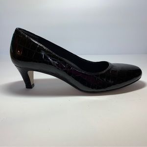 Walking Cradles Joy Black Patent Leather pumps. 9.5W new in box